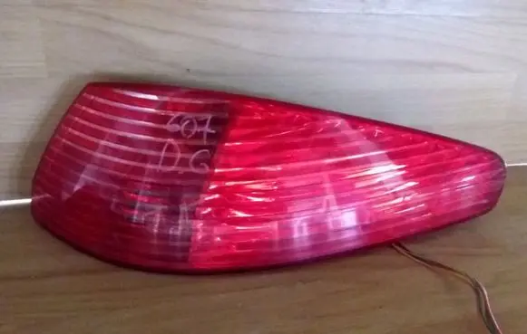 Peugeot 607 Rear/tail lights