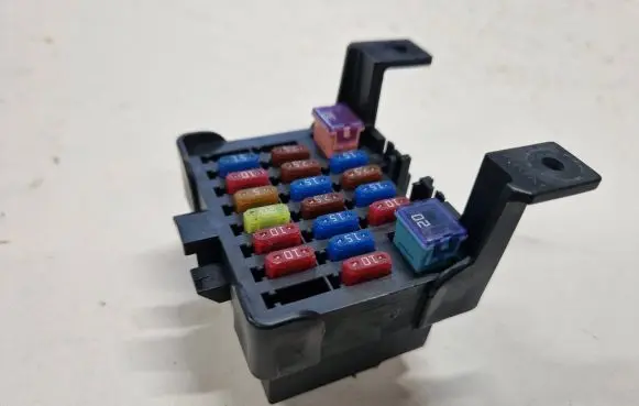 Mazda CX-7 Fuse module