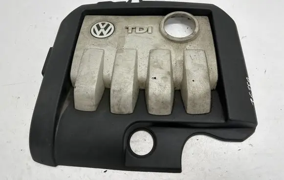 Volkswagen Jetta V Engine cover (trim) 03G103925BR