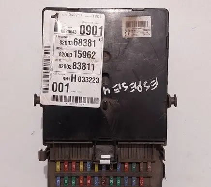 Renault Espace IV Fuse module 8200283811 8200368381 8200315962