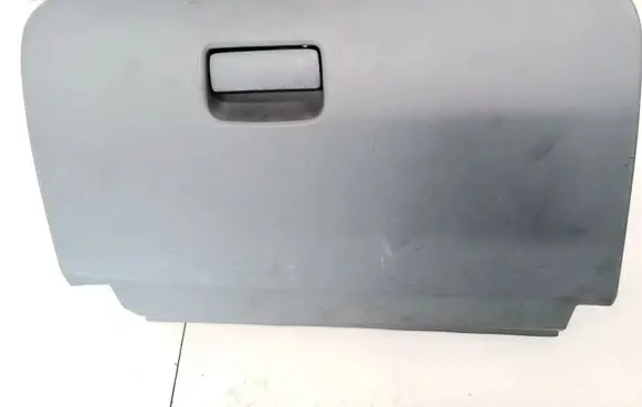Nissan Almera N16 Glove box