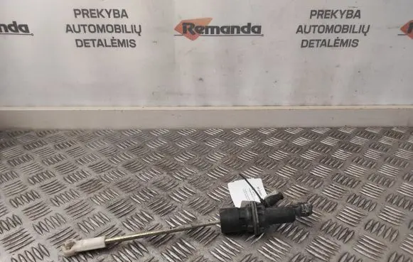 Peugeot 307 Clutch master cylinder 9637030880