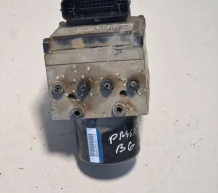 Volkswagen PASSAT B6 ABS Pump 3C0614095M 15747702 15747502B