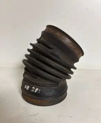 Audi A8 S8 D2 4D Air intake duct part 077129627A