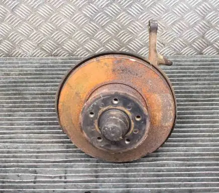 Mercedes-Benz SLC C107 Front wheel hub
