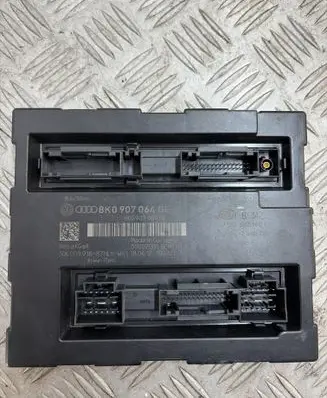Audi A4 S4 B8 8K Comfort/convenience module 8K0907064GE