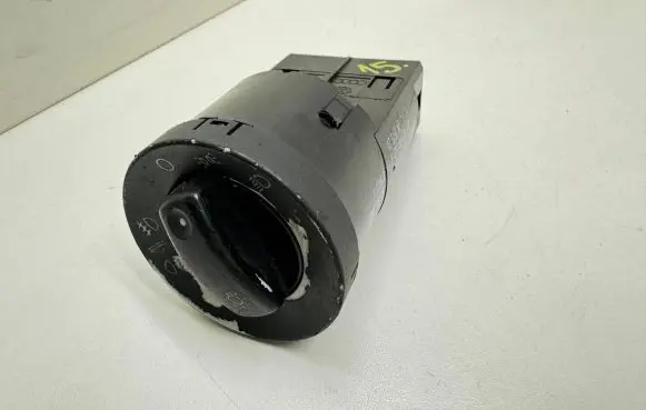 Audi A4 S4 B6 8E 8H Light switch 8E0941531A 04053520