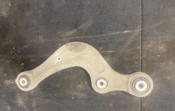 Audi Q7 4M Rear upper control arm/wishbone 4M0505361G