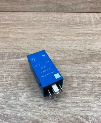 BMW 5 E39 Other relay 1383417 6135