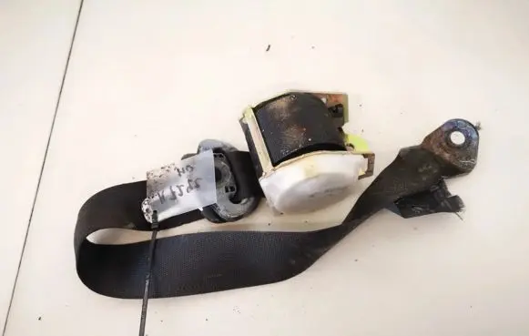 Opel Vectra B Rear seatbelt 90462772