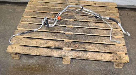 Air conditioning (A/C) pipe/hose