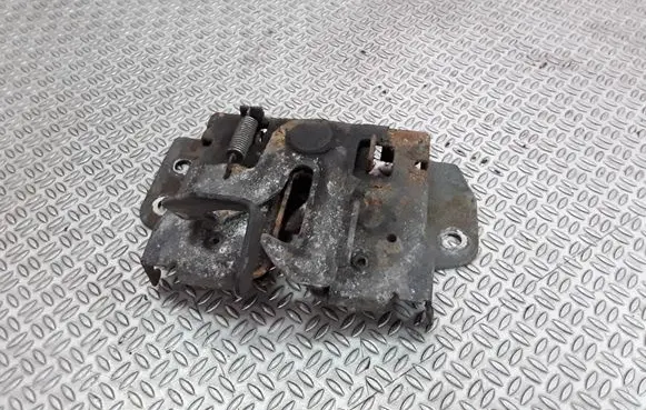 Mitsubishi Lancer X Engine bonnet/hood lock/catch