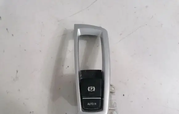 BMW 5 F10 F11 Hand parking brake switch 9217594