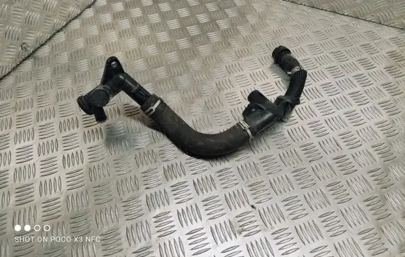 Peugeot 308 Engine coolant pipe/hose 9684589080