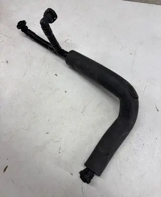 BMW X3 F25 Breather hose/pipe 7581815