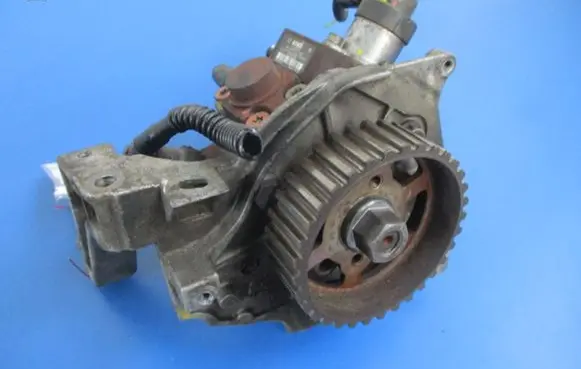 Mazda 3 I Fuel injection high pressure pump 9683703780