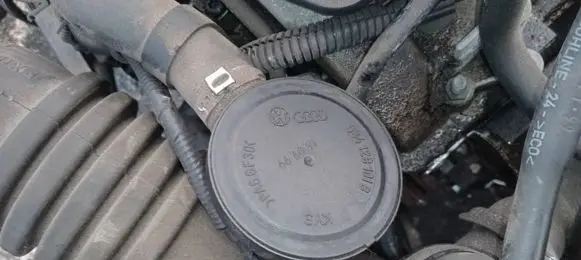 Audi TT Mk1 Breather/breather pipe/hose 034129101B