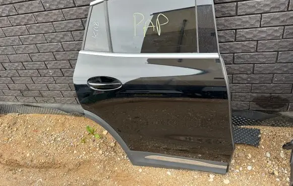 Rear door
