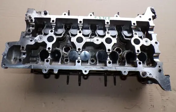 Nissan Qashqai Engine head 110425271R