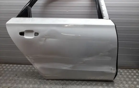 Audi A8 S8 D4 4H Rear door 4H0833312