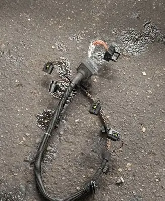 BMW 5 F10 F11 Fuel injector wires 782365006