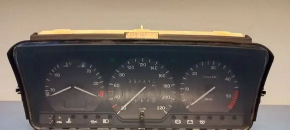 Volkswagen PASSAT B4 Speedometer (instrument cluster) 3A0919033C 160593040