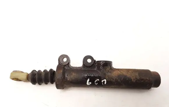 Mercedes-Benz W123 Clutch master cylinder