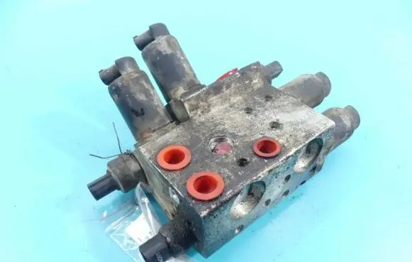 BMW 7 E65 E66 Front shock absorber actuator solenoid 6758704 IMPRK1167420