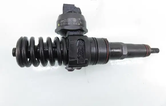 Volkswagen Sharan Fuel injector 0414720216 038130073BA