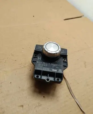 Mercedes-Benz C W204 Multifunctional control switch/knob A2048709558 A2048709658