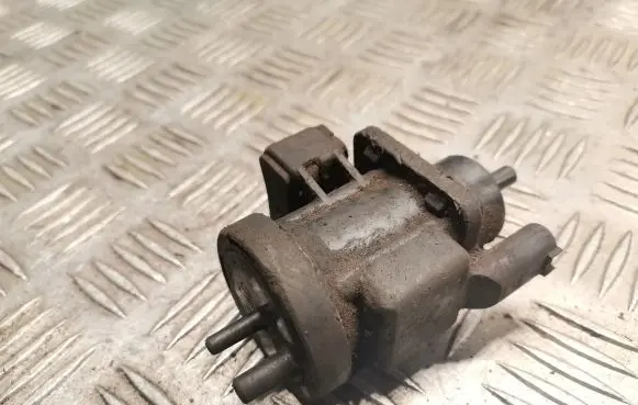 Mercedes-Benz ML W163 Turbo solenoid valve 0005450427