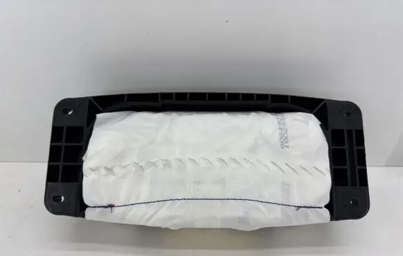 Mercedes-Benz CLA C117 X117 W117 Passenger airbag A1768600002