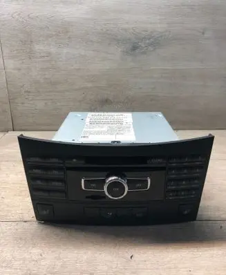 Mercedes-Benz E W212 Radio/CD/DVD/GPS head unit A2129003818 A1669024304 A2189017200