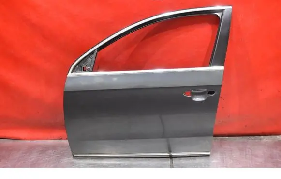 Volkswagen PASSAT CC Front door 