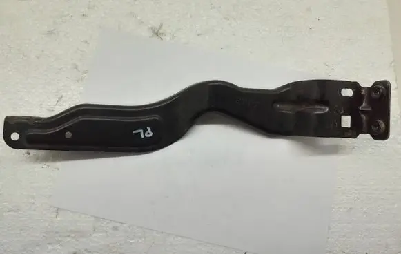 Mercedes-Benz C W204 Headlight/headlamp mounting bracket 204620594