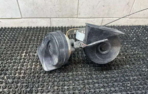 BMW Z4 E85 E86 Horn signal