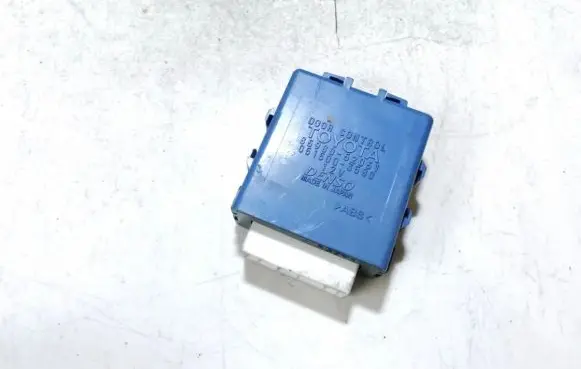 Toyota Yaris Door control unit/module 8598052051 85980-52051