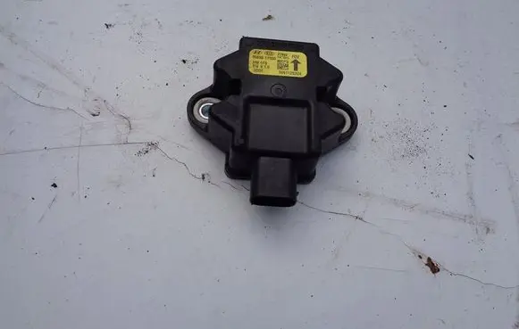 KIA Ceed ESP acceleration yaw rate sensor 956901Y000