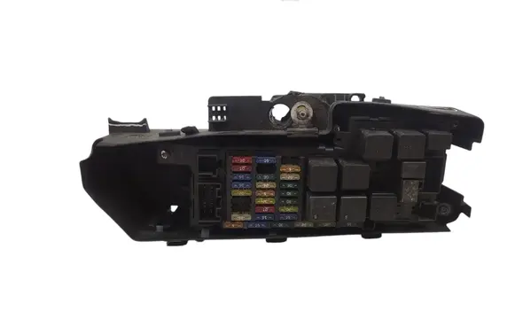 Volvo V70 Fuse module 9494207 9494210