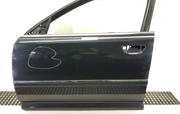 Audi A8 S8 D3 4E Front door