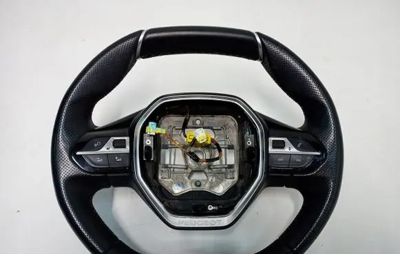 Peugeot 5008 II Steering wheel 17236926775