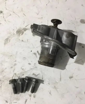 Thermostat/thermostat housing