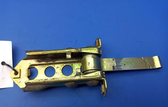 Mercedes-Benz S W126 Rear door check strap stopper