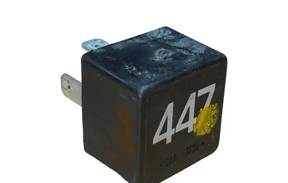 Audi A3 S3 8L Other relay 6U0906061A 9445111