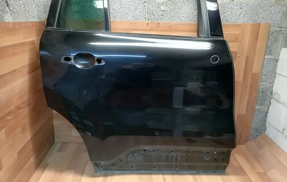 Rear door