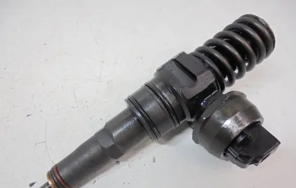 Audi A4 S4 B6 8E 8H Fuel injector 038130073BA