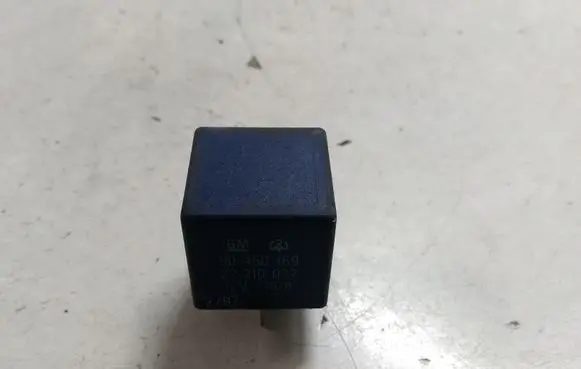 Opel Zafira A Other relay 90450169