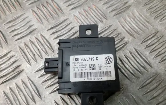 Volkswagen Golf V Alarm control unit/module 1K0907719C