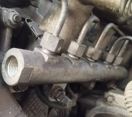 Opel Zafira B Fuel main line pipe