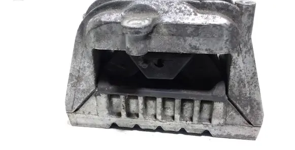 Volkswagen Golf V Engine mount bracket 1K0199262